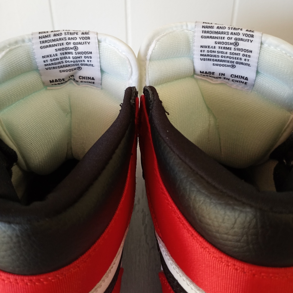 Jordan 1 Retro High Satin Black Toe 2019 Women's Size 6 - Picture 13 of 15